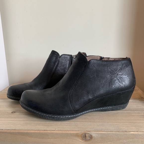 dansko luann ankle boot